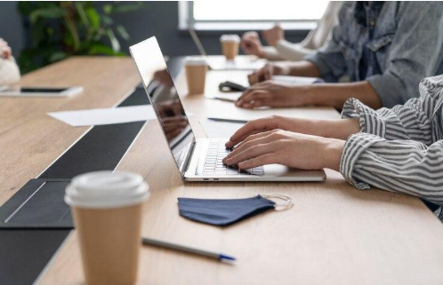 Read more about the article The Types of Probation Violations Individuals Should Know About