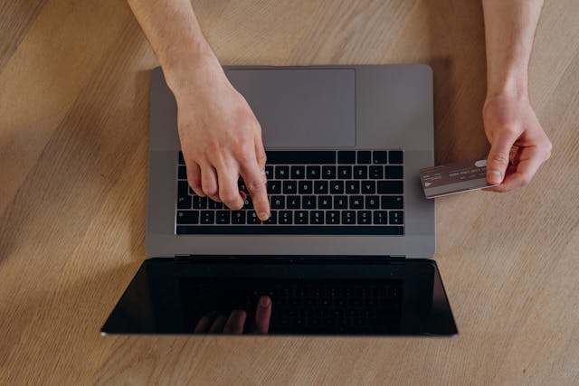 Read more about the article Understanding Credit Card Rights: What to Know About Payment and Penalties