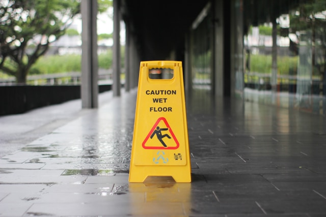 Read more about the article 5 Mistakes People Make After a Slip-and-Fall Injury